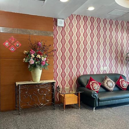 Fu Men Hotel Pingtung Buitenkant foto