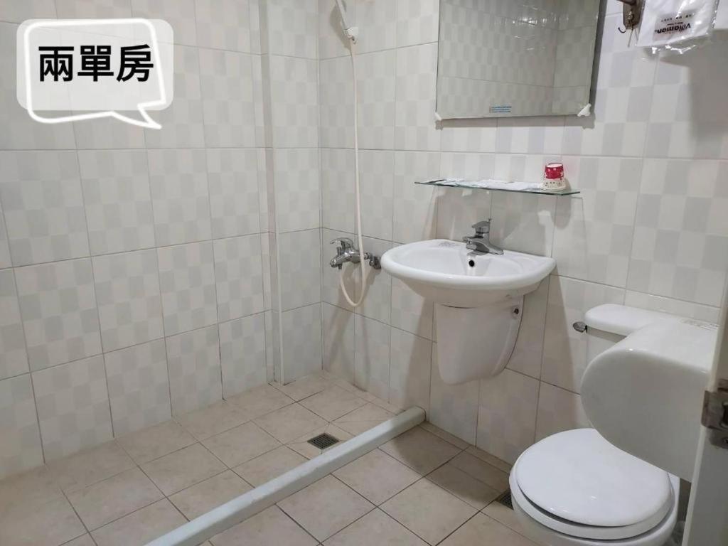 Fu Men Hotel Pingtung Buitenkant foto