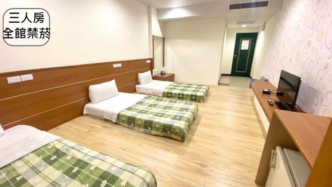 Fu Men Hotel Pingtung Buitenkant foto