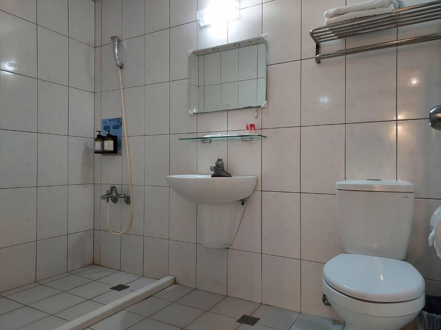Fu Men Hotel Pingtung Kamer foto