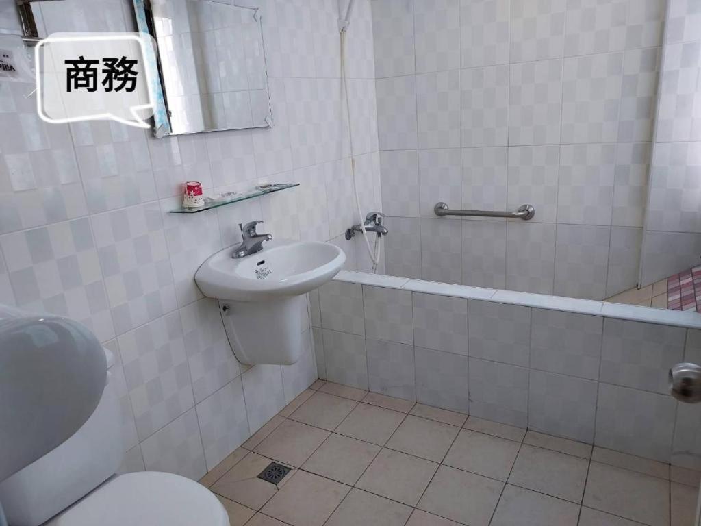 Fu Men Hotel Pingtung Kamer foto