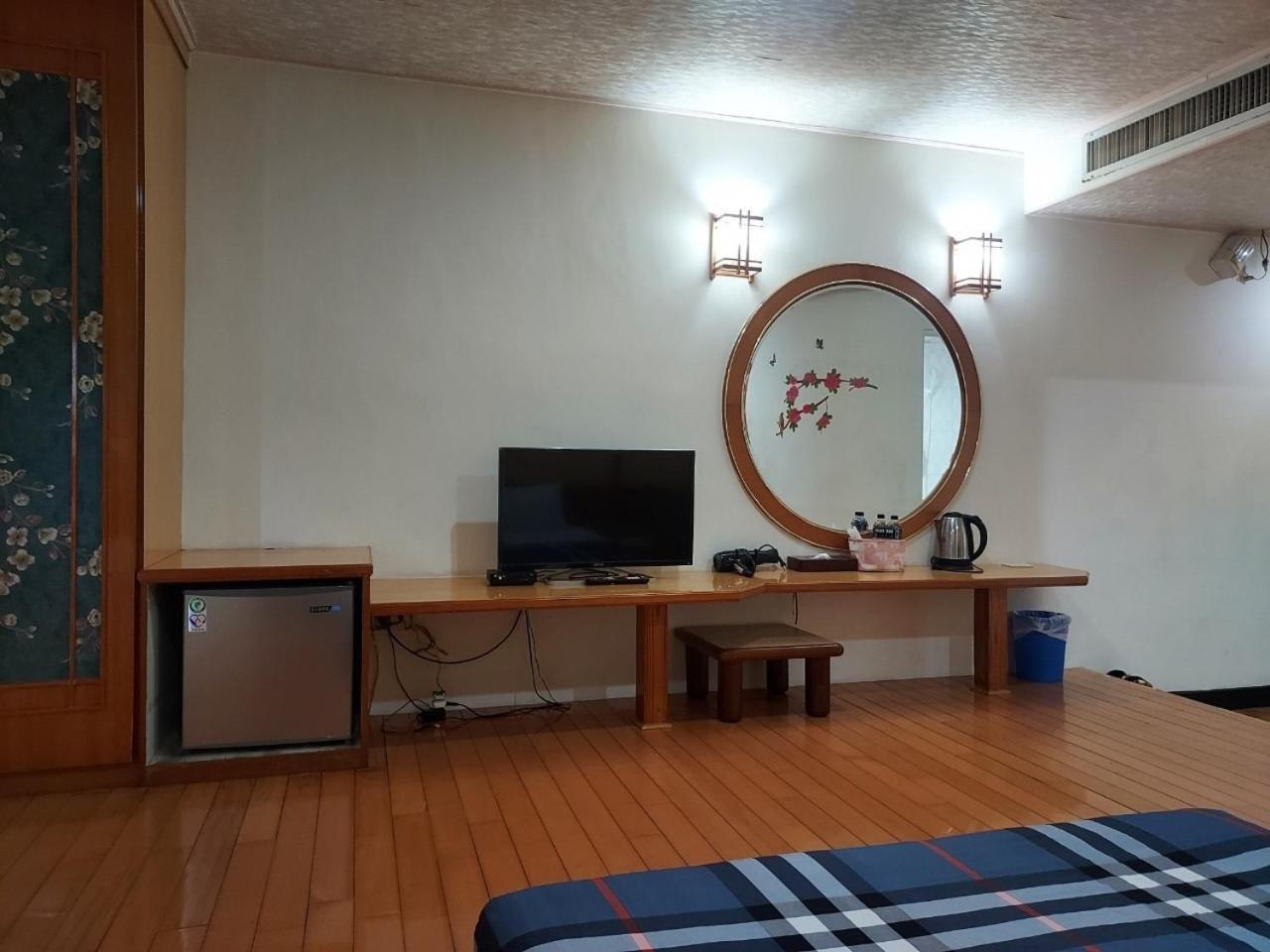 Fu Men Hotel Pingtung Kamer foto