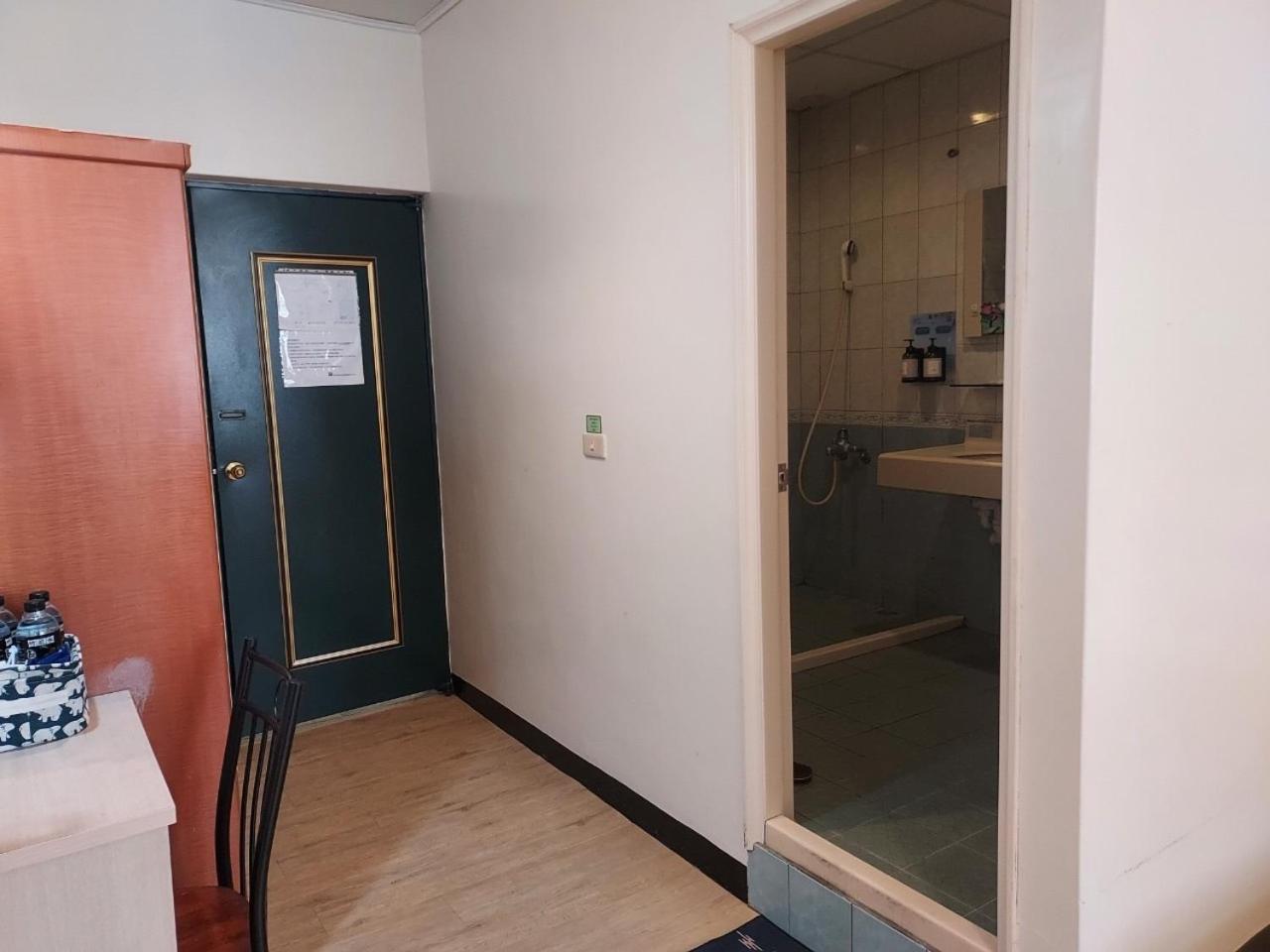 Fu Men Hotel Pingtung Kamer foto